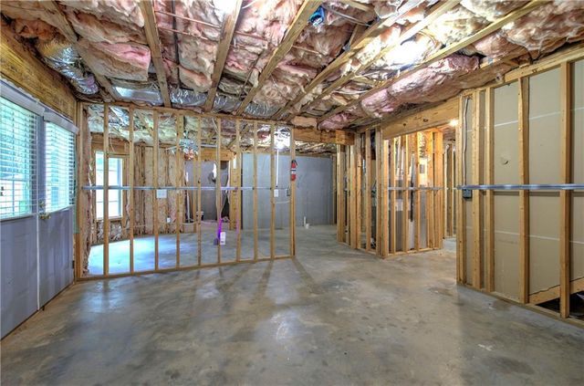 70 Creekside Way, Hiram, GA 30141