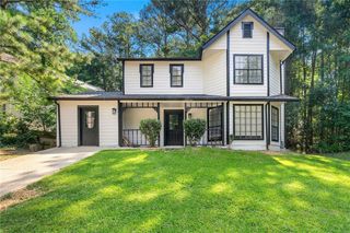 534 Woodcrest Manor Drive, Stone Mountain, GA 30083
