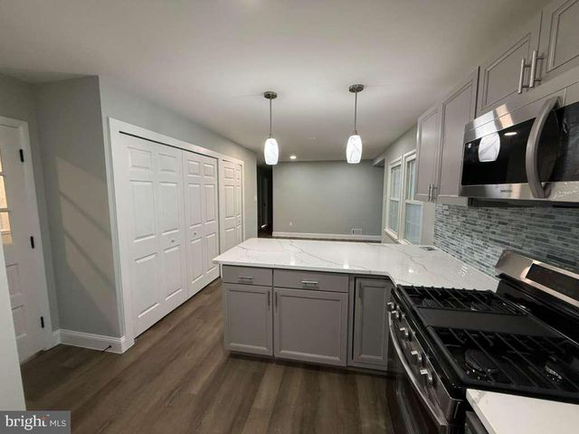 5 REDCAR CT, Waldorf, MD 20602