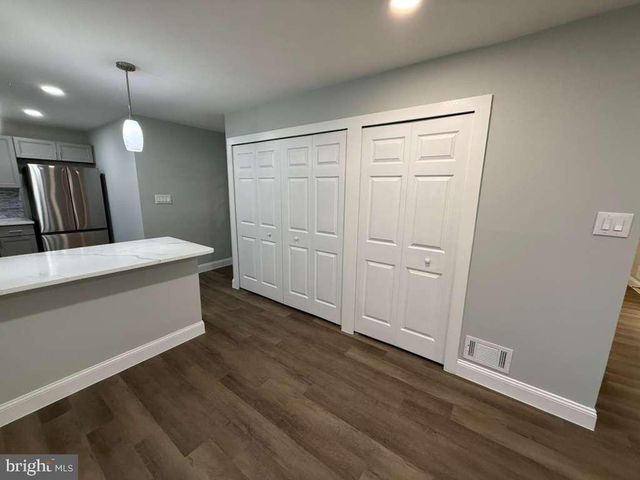 5 REDCAR CT, Waldorf, MD 20602