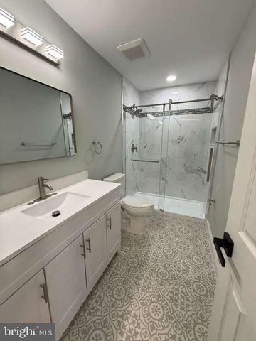 5 REDCAR CT, Waldorf, MD 20602