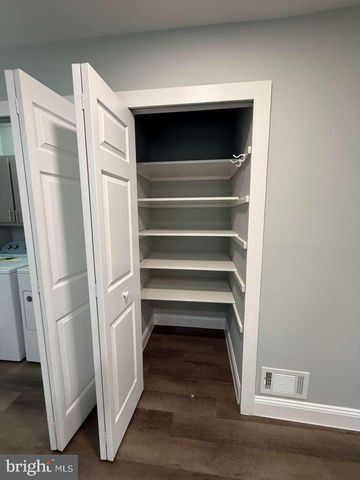 5 REDCAR CT, Waldorf, MD 20602