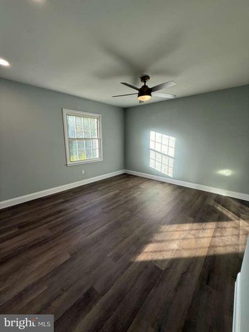 5 REDCAR CT, Waldorf, MD 20602