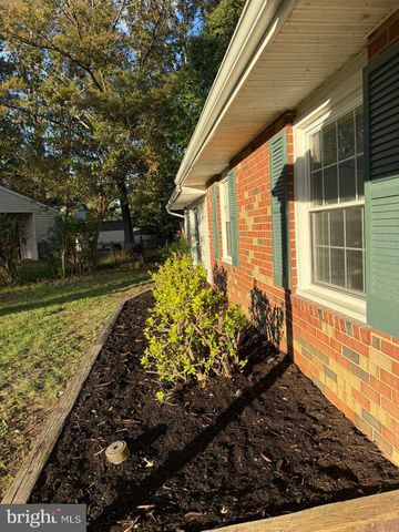 5 REDCAR CT, Waldorf, MD 20602