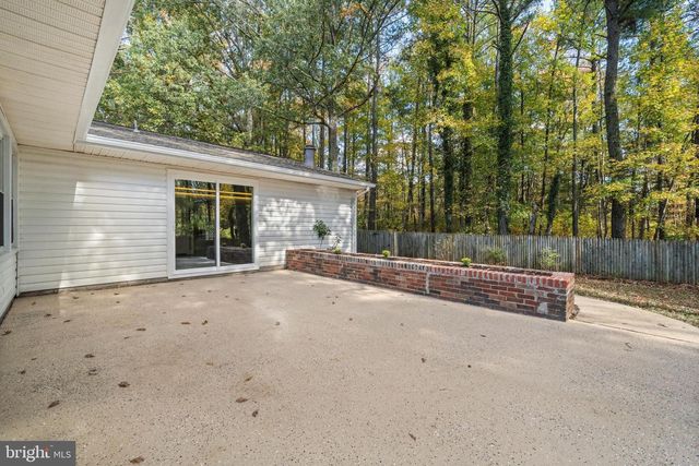 5 REDCAR CT, Waldorf, MD 20602