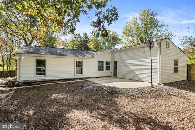 5 REDCAR CT, Waldorf, MD 20602