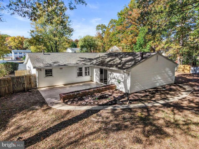 5 REDCAR CT, Waldorf, MD 20602