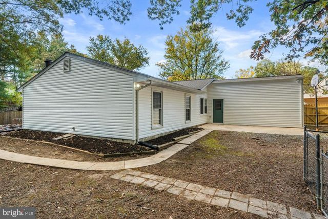 5 REDCAR CT, Waldorf, MD 20602