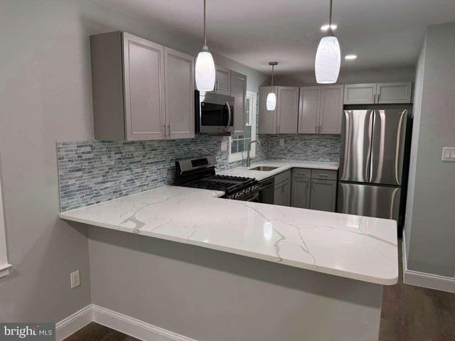 5 REDCAR CT, Waldorf, MD 20602