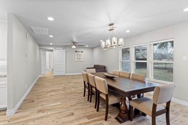 13800 6th Street, Santa Fe, TX 77517