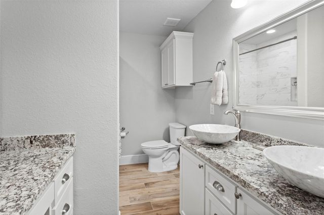 13800 6th Street, Santa Fe, TX 77517