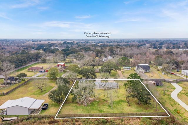 13800 6th Street, Santa Fe, TX 77517