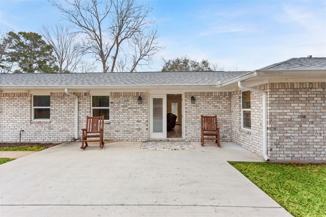 13800 6th Street, Santa Fe, TX 77517