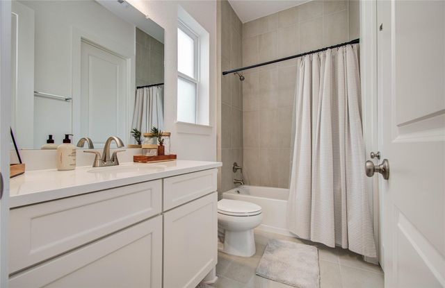 5015 Blooming Hibiscus Lane, Manvel, TX 77578