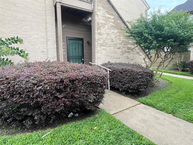 8389 Sands Point Drive, Houston, TX 77036