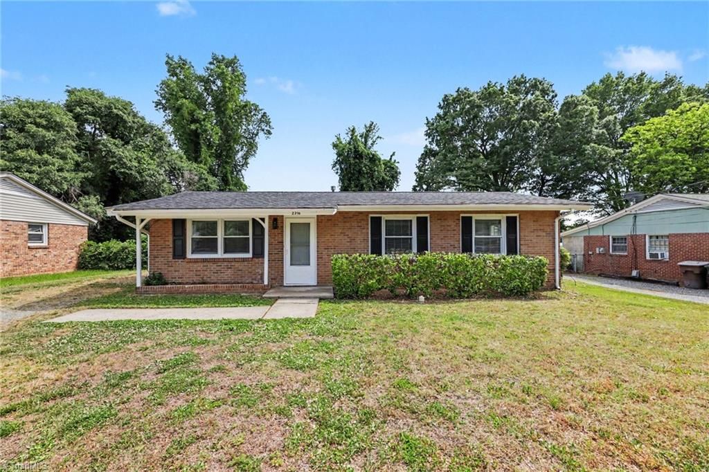2316 Larkspur Drive, Greensboro, NC 27405