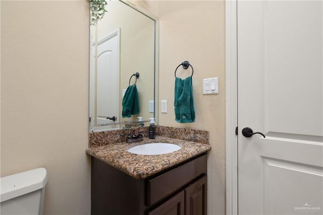 820 S 6th Street, Mcallen, TX 78501