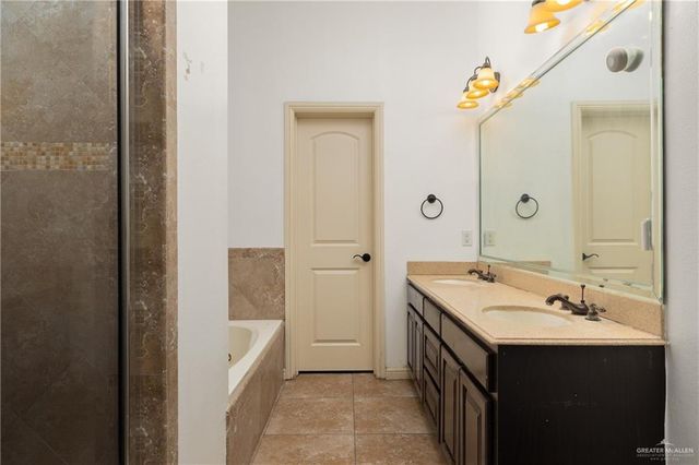 820 S 6th Street, Mcallen, TX 78501