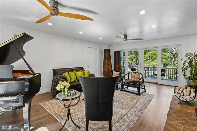 322 EAGLE HILL RD, Pasadena, MD 21122