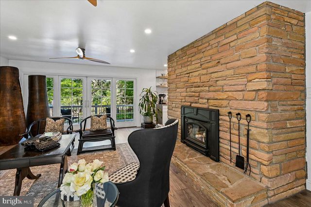 322 EAGLE HILL RD, Pasadena, MD 21122