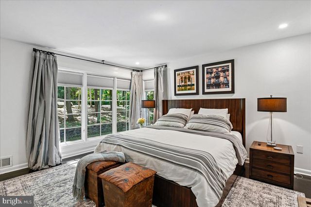 322 EAGLE HILL RD, Pasadena, MD 21122
