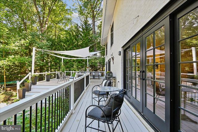 322 EAGLE HILL RD, Pasadena, MD 21122