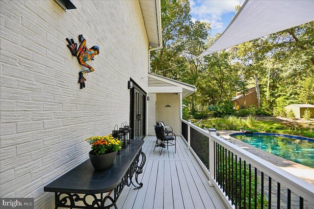 322 EAGLE HILL RD, Pasadena, MD 21122