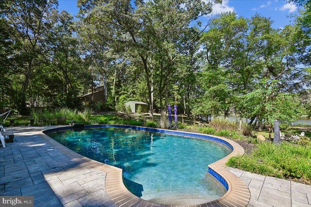 322 EAGLE HILL RD, Pasadena, MD 21122