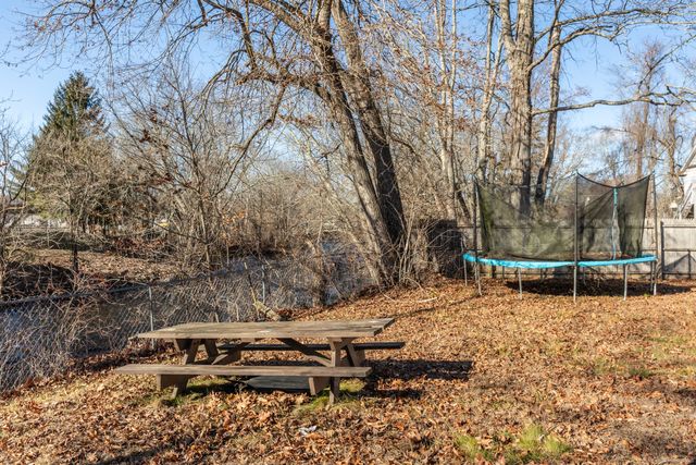 15 Cracow Avenue, Windham, CT 06280