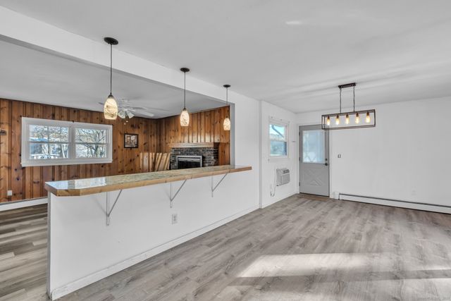 15 Cracow Avenue, Windham, CT 06280