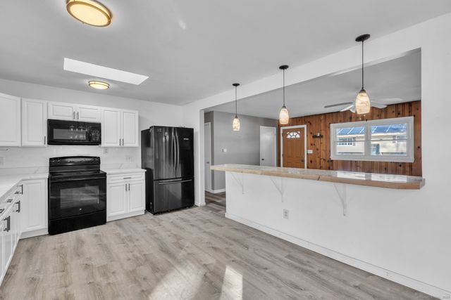 15 Cracow Avenue, Windham, CT 06280