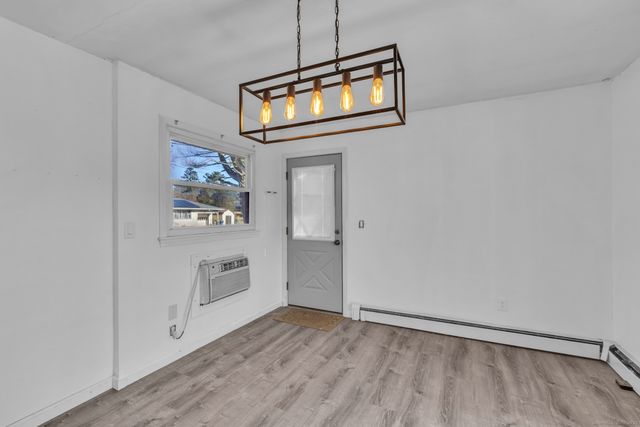 15 Cracow Avenue, Windham, CT 06280