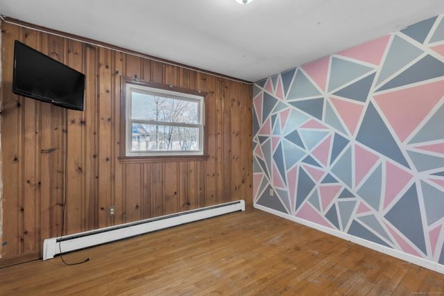 15 Cracow Avenue, Windham, CT 06280