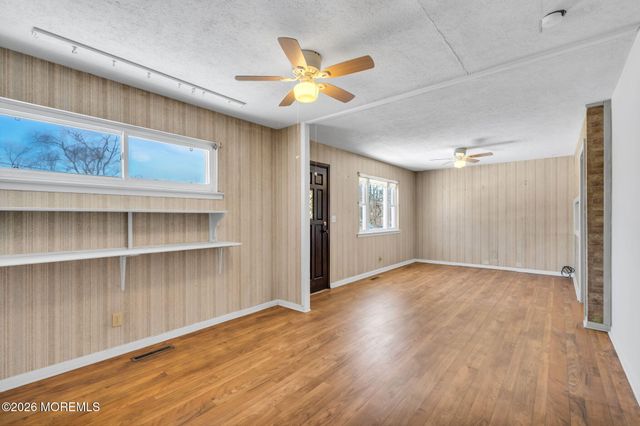 9 Spruce Road, Howell, NJ 07731