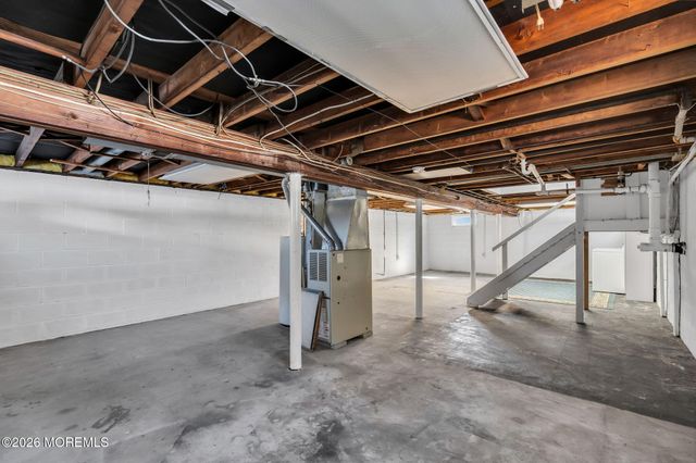 9 Spruce Road, Howell, NJ 07731