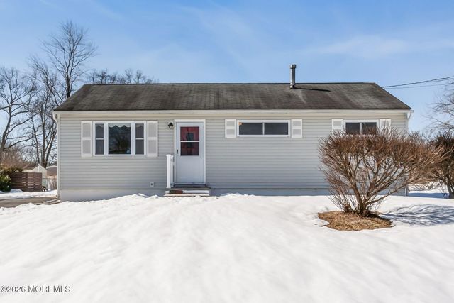 9 Spruce Road, Howell, NJ 07731