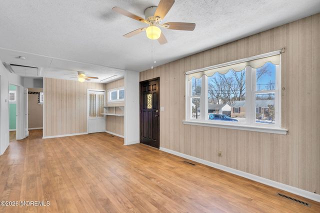 9 Spruce Road, Howell, NJ 07731