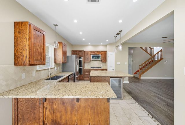 1904 Cedar Ridge DR, Austin, TX 78741