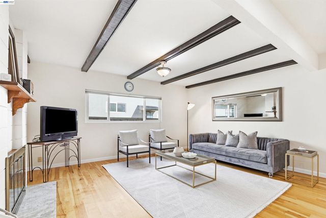 35234 Cornish Dr, Fremont, CA 94536