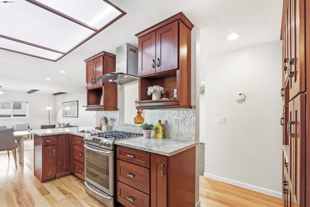 35234 Cornish Dr, Fremont, CA 94536