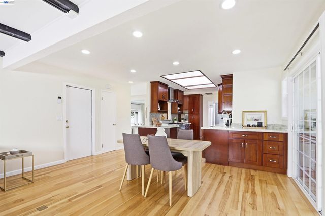 35234 Cornish Dr, Fremont, CA 94536