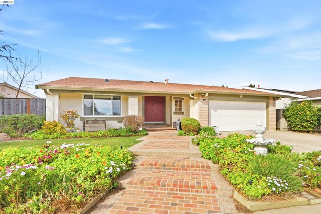 35234 Cornish Dr, Fremont, CA 94536