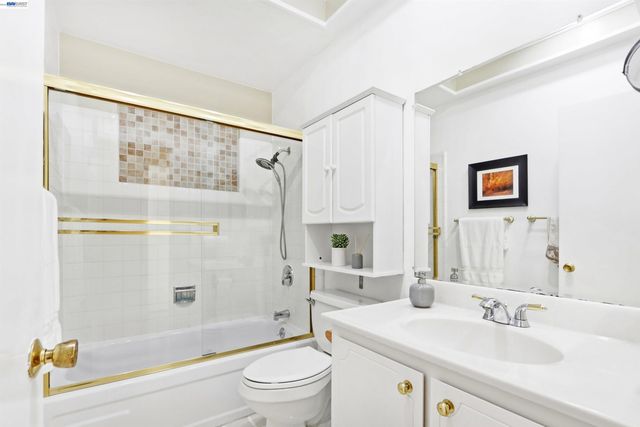 35234 Cornish Dr, Fremont, CA 94536