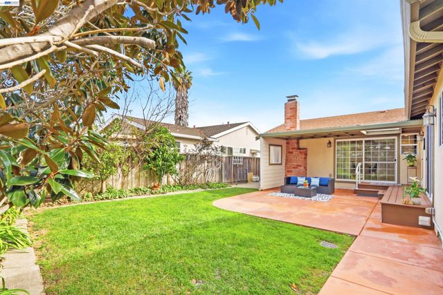 35234 Cornish Dr, Fremont, CA 94536