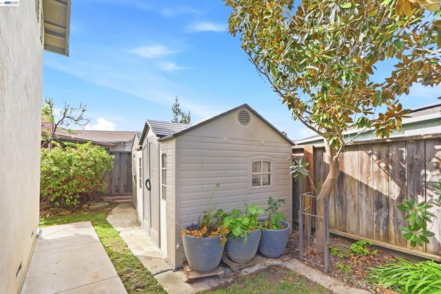 35234 Cornish Dr, Fremont, CA 94536