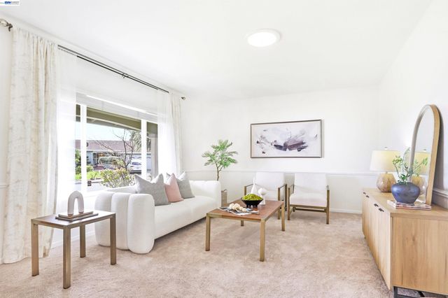 35234 Cornish Dr, Fremont, CA 94536