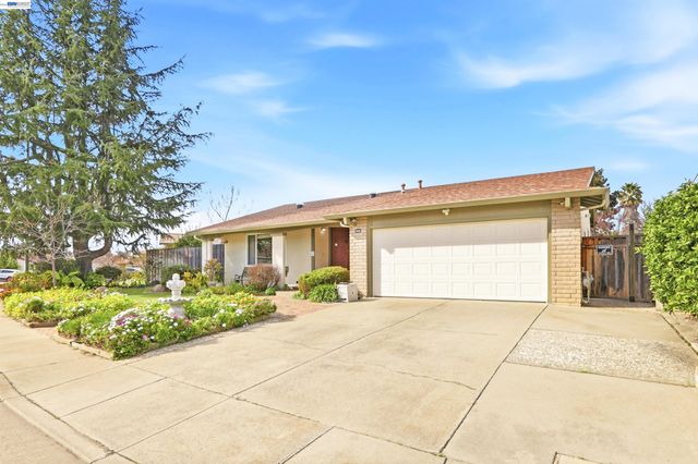 35234 Cornish Dr, Fremont, CA 94536