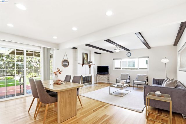 35234 Cornish Dr, Fremont, CA 94536