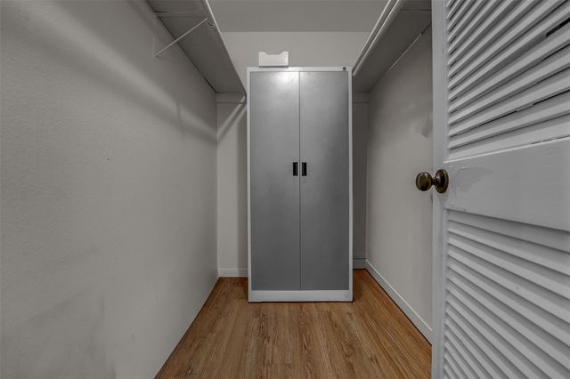 1000 W 26th ST 215, Austin, TX 78705
