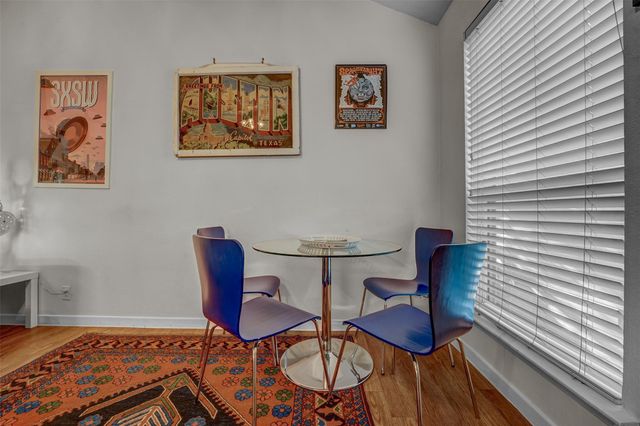 1000 W 26th ST 215, Austin, TX 78705